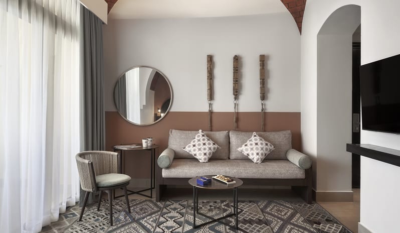 middle-east-holidays-ras-al-khaimah-the-cove-rotana-resort-guest- room